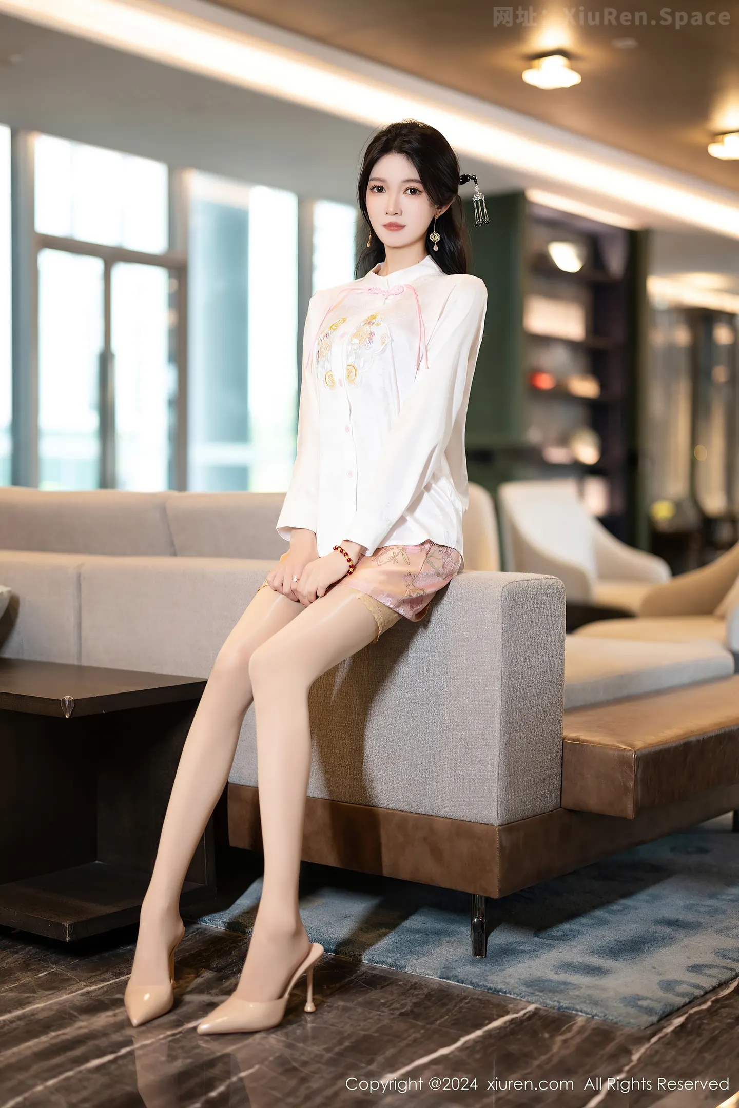 图片[6]-[XiuRen秀人网]VOL.8347 模特程程程私房性感紫色内衣配诱人丝袜秀曼妙身姿迷人诱惑写真85P-秀人网官方网站